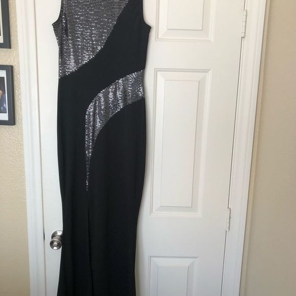 Evening Dress Shimmer Black with Slit - Picture 4 of 6